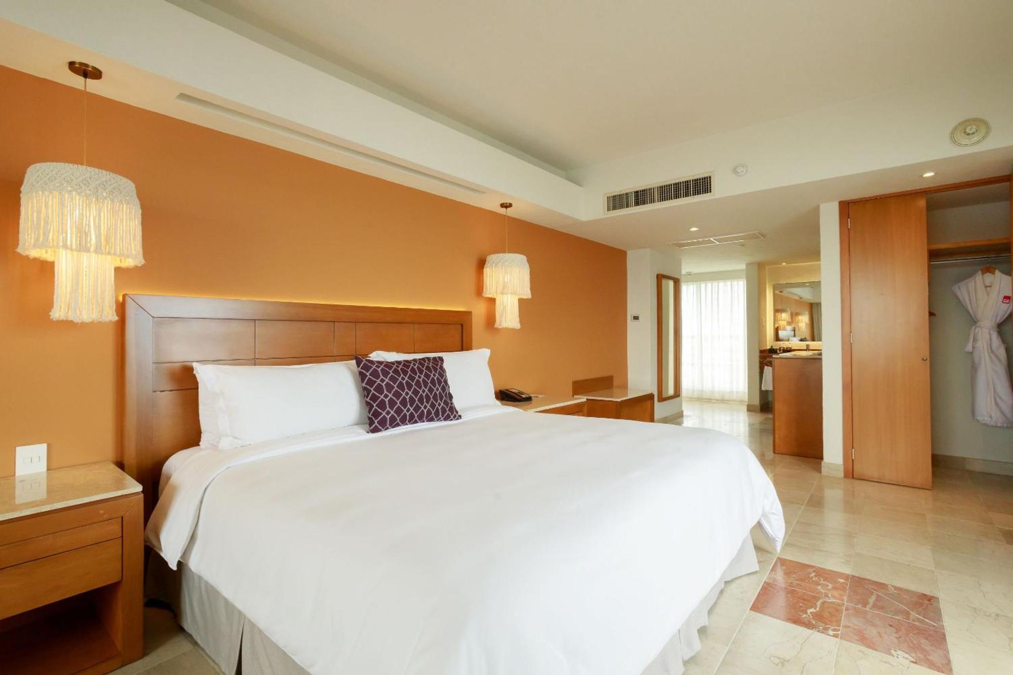 فندق كامينو ريال فيراكروز المظهر الخارجي الصورة A bedroom at the hotel
