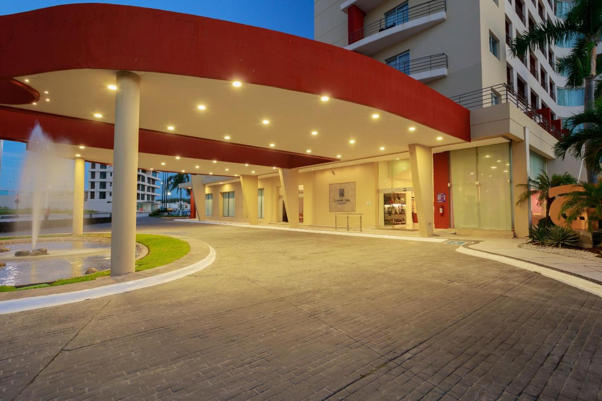 فندق كامينو ريال فيراكروز المظهر الخارجي الصورة Entrance of the hotel