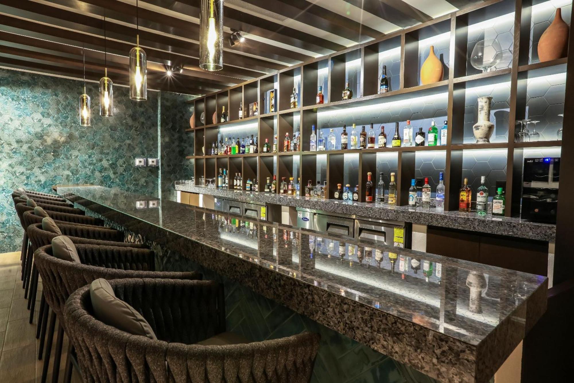 فندق كامينو ريال فيراكروز المظهر الخارجي الصورة The bar at the lounge