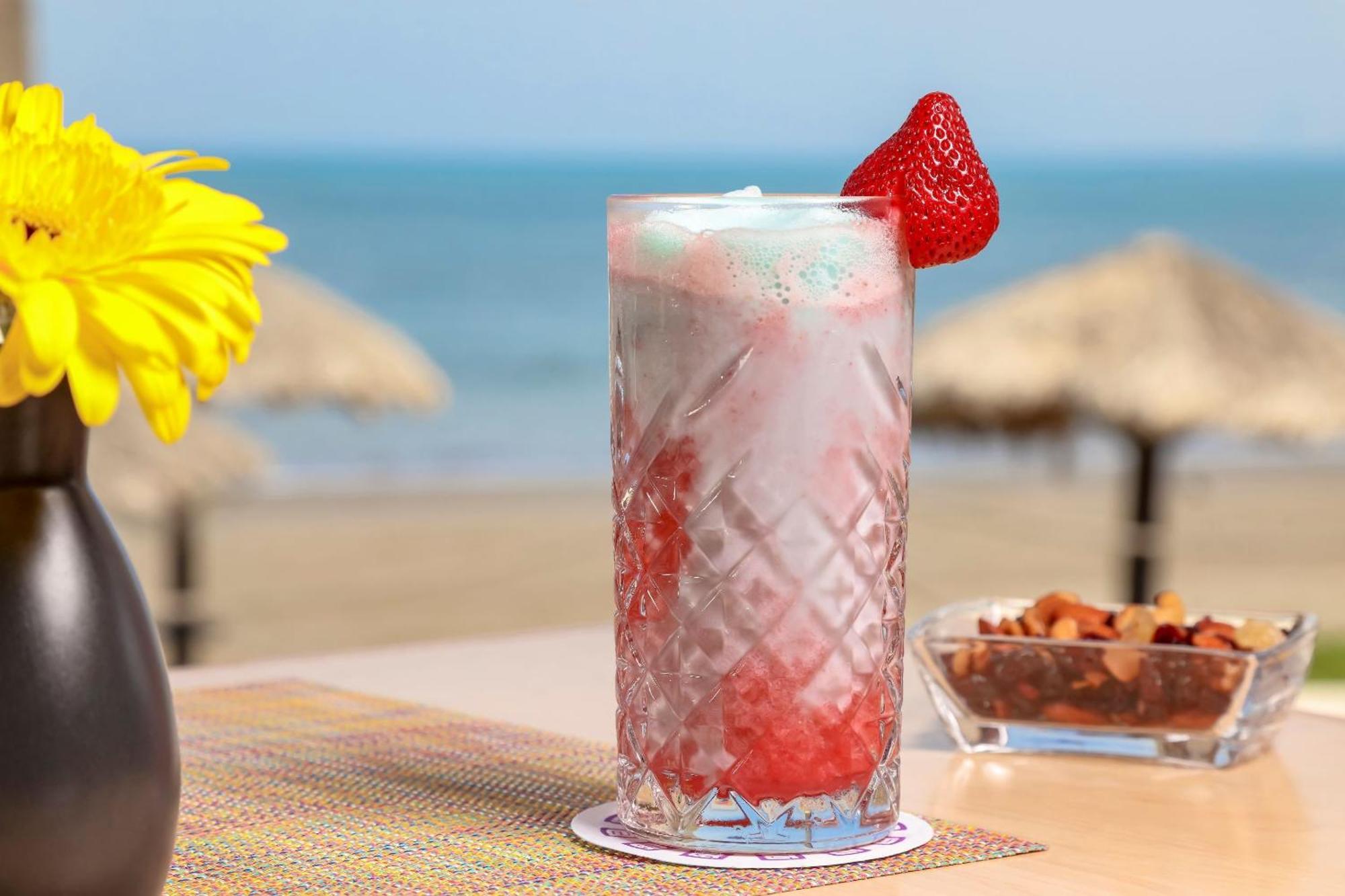 فندق كامينو ريال فيراكروز المظهر الخارجي الصورة A strawberry and lime Italian soda